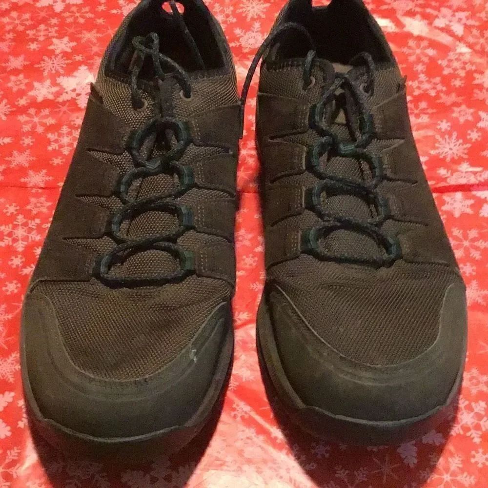 Shoes by Ecco men’s size 11